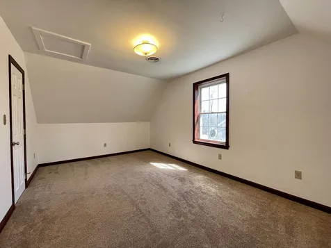 132 Sherwood Circle Brattleboro VT 05301