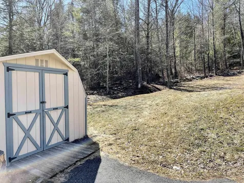 132 Sherwood Circle Brattleboro VT 05301