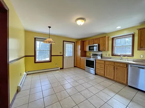 132 Sherwood Circle Brattleboro VT 05301
