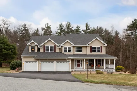 6 Fox Hollow Lane Plaistow NH 03865