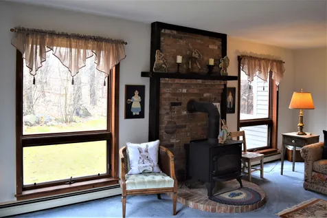 123 Sunny Oaks Terrace Strafford NH 03884