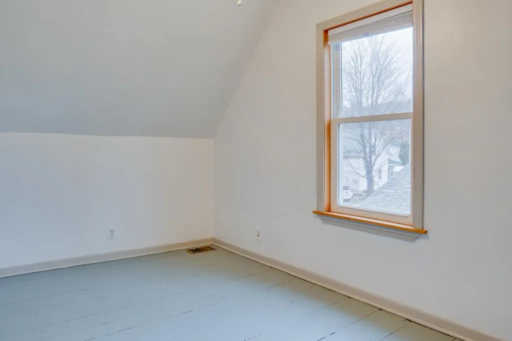 57 Creamery Street Lincoln VT 05443