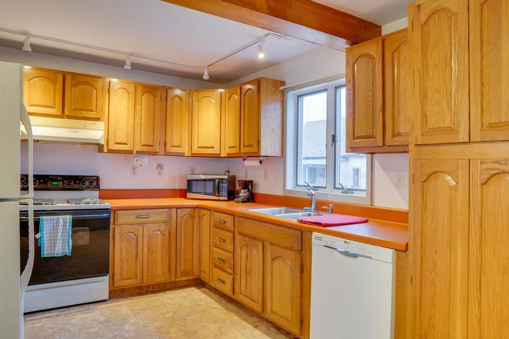 57 Creamery Street Lincoln VT 05443