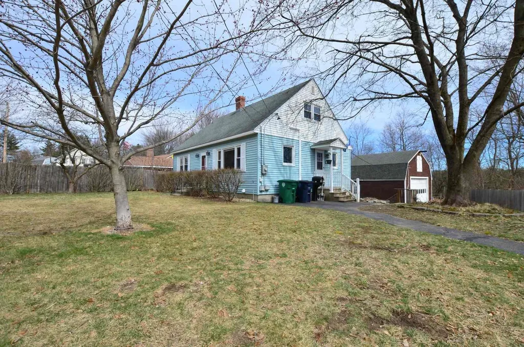 17 Lafrance Avenue Nashua NH 03064