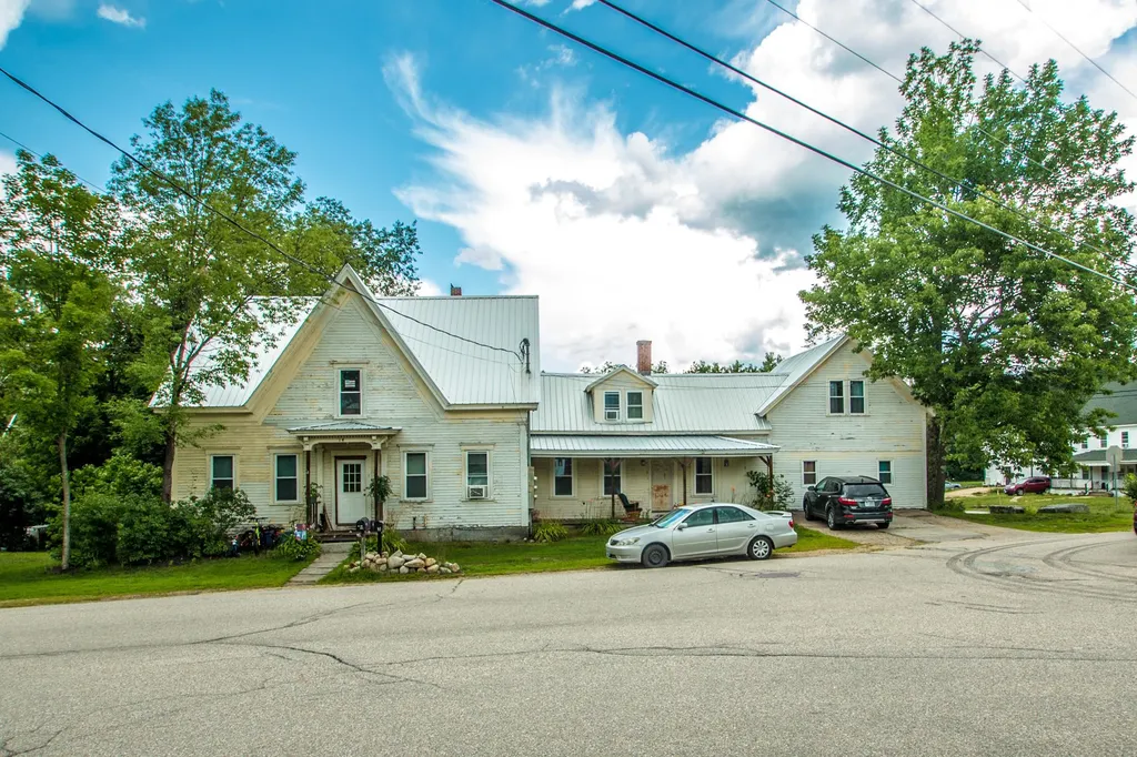 14 Main Street Tamworth NH 03886