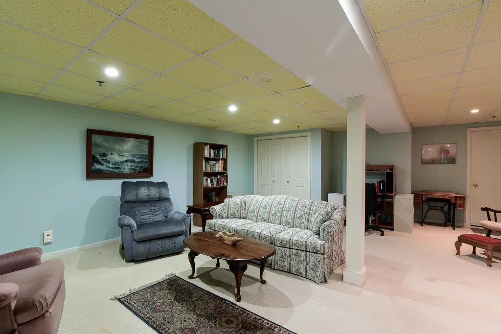 102 Katie Lane Dover NH 03820