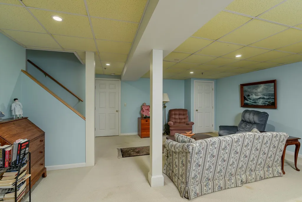 102 Katie Lane Dover NH 03820