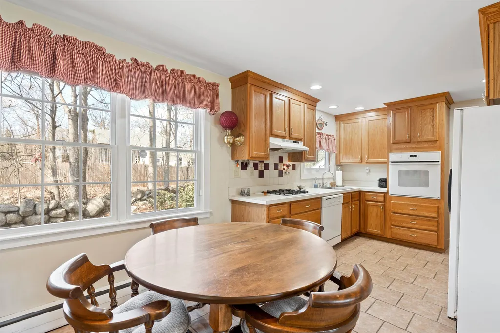 49 Chester Street Chester NH 03036