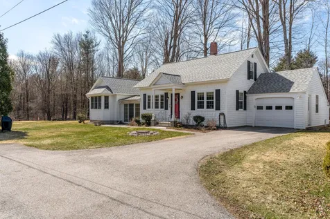 49 Chester Street Chester NH 03036