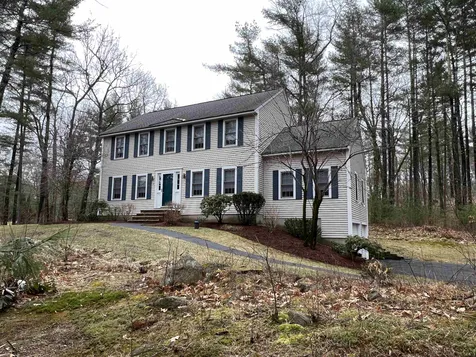 7 Lantern Lane Londonderry NH 03053