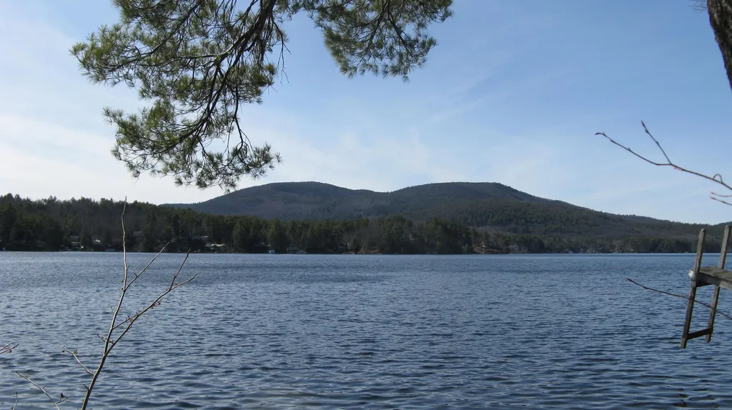 27 Georges Road Alton NH 03809