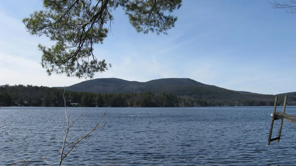 27 Georges Road Alton NH 03809