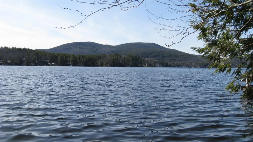 27 Georges Road Alton NH 03809