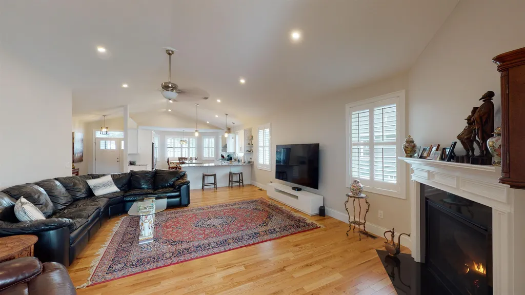 5 Mary Joe Lane Raymond NH 03077