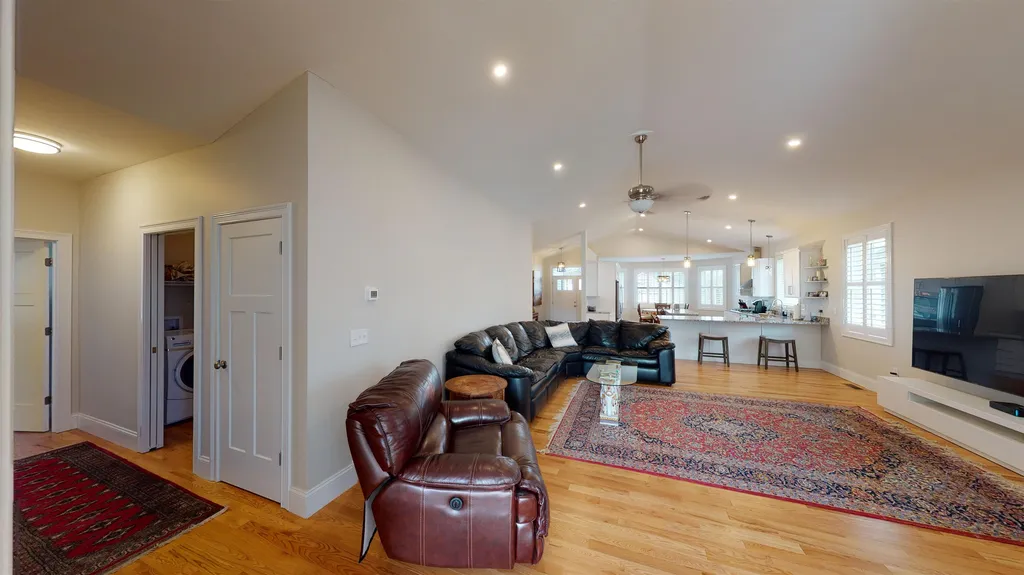 5 Mary Joe Lane Raymond NH 03077