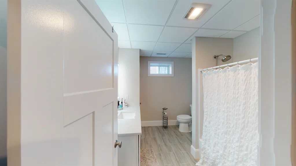 5 Mary Joe Lane Raymond NH 03077