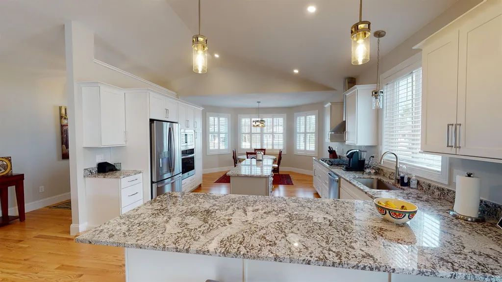 5 Mary Joe Lane Raymond NH 03077