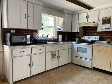 122 A&b Old Bridge Street Pelham NH 03076