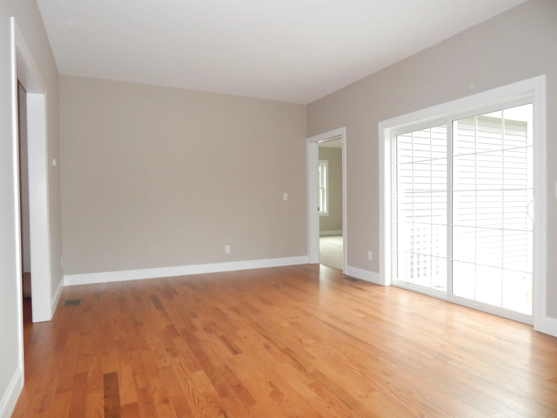 17 Rose Fountain Lane Hampton NH 03842