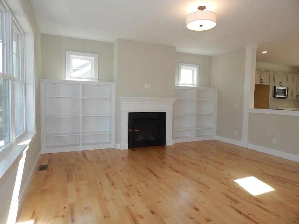 15 Rose Fountain Lane Hampton NH 03842