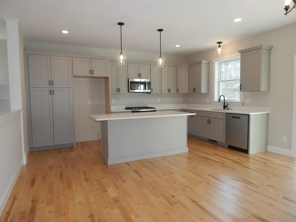 15 Rose Fountain Lane Hampton NH 03842