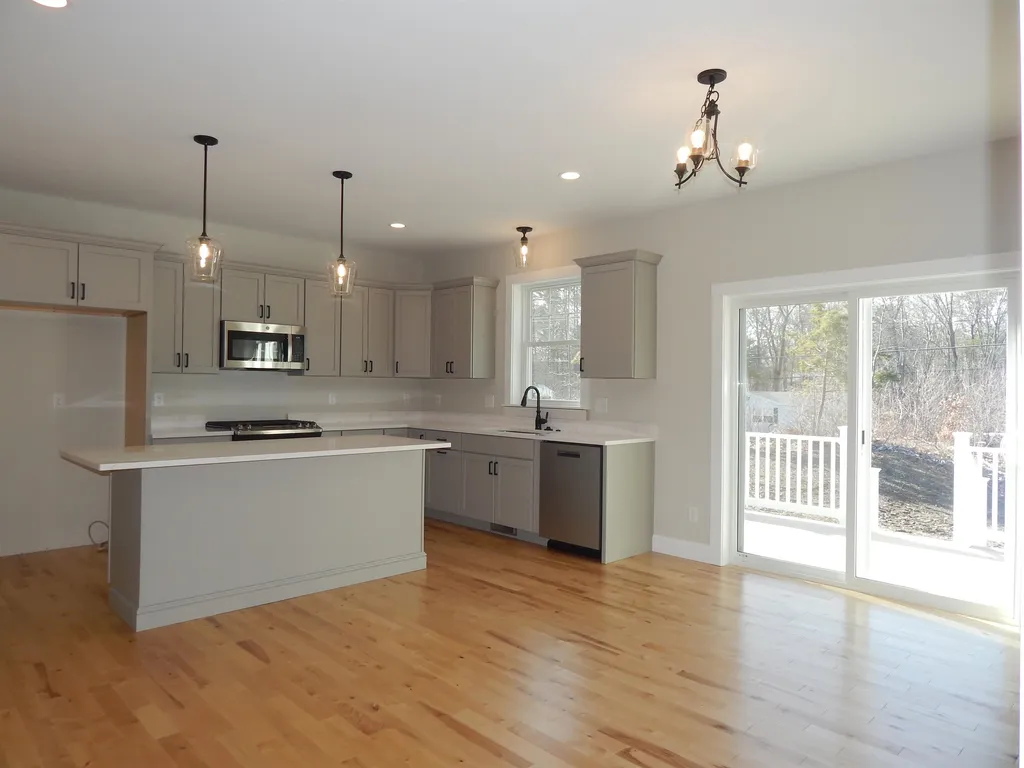 15 Rose Fountain Lane Hampton NH 03842