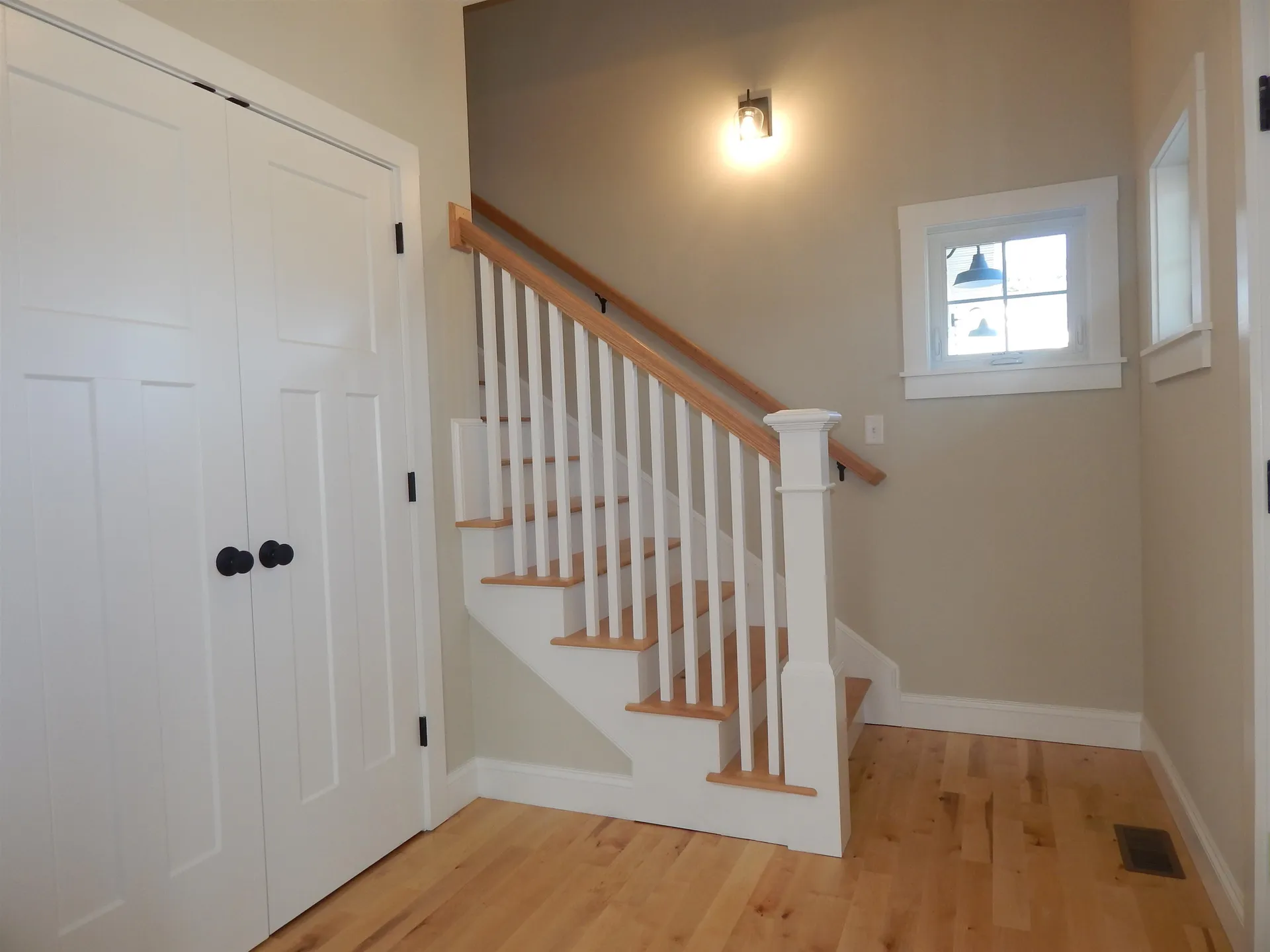 15 Rose Fountain Lane Hampton NH 03842