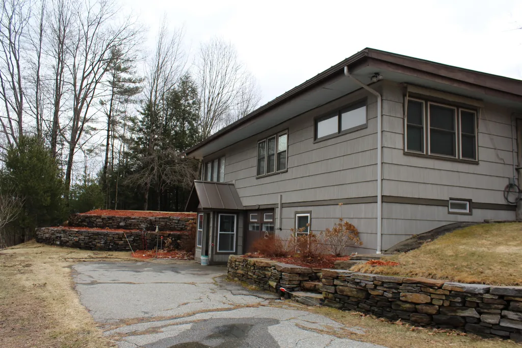 768 North Main Street Hartford VT 05001