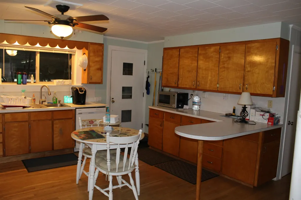 768 North Main Street Hartford VT 05001