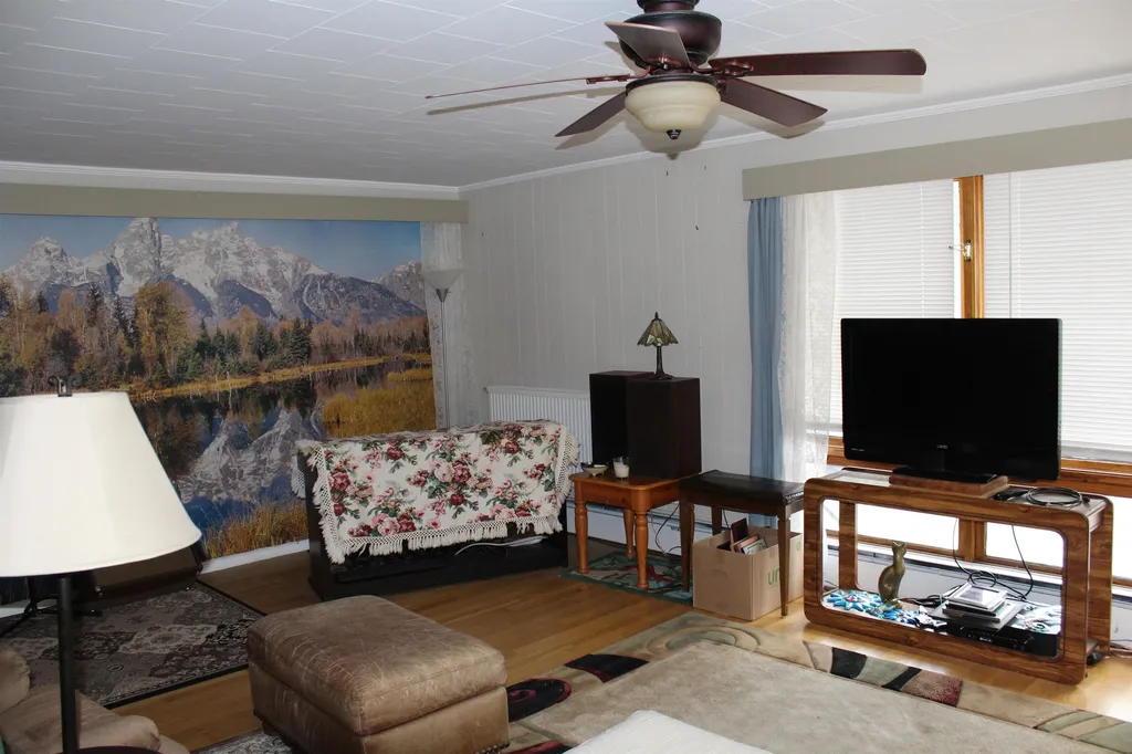 768 North Main Street Hartford VT 05001
