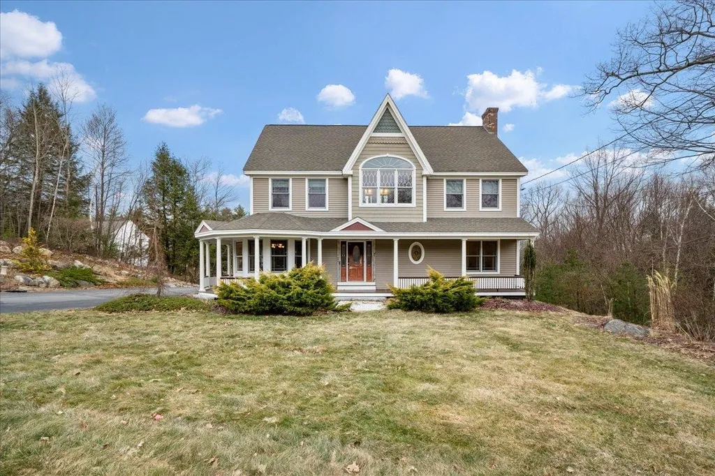 131 Lindsey Way Goffstown NH 03045