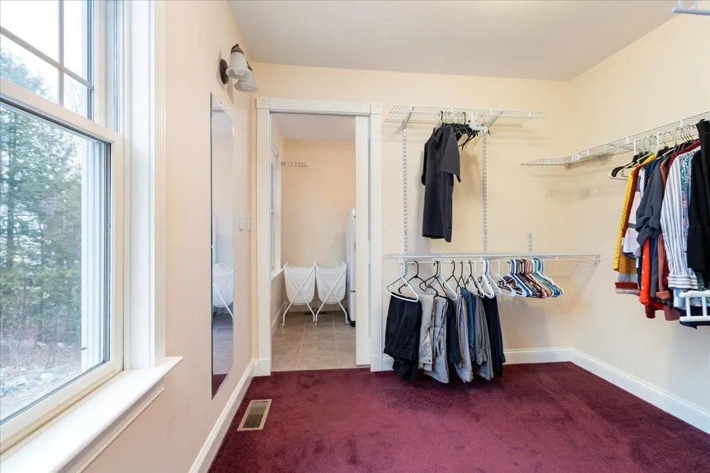 131 Lindsey Way Goffstown NH 03045