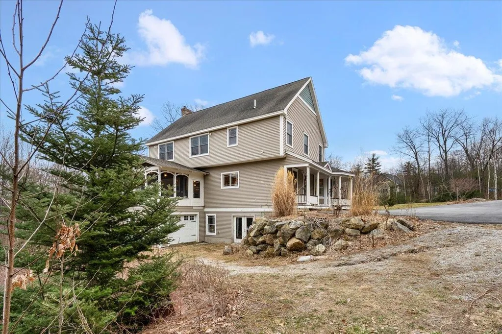 131 Lindsey Way Goffstown NH 03045