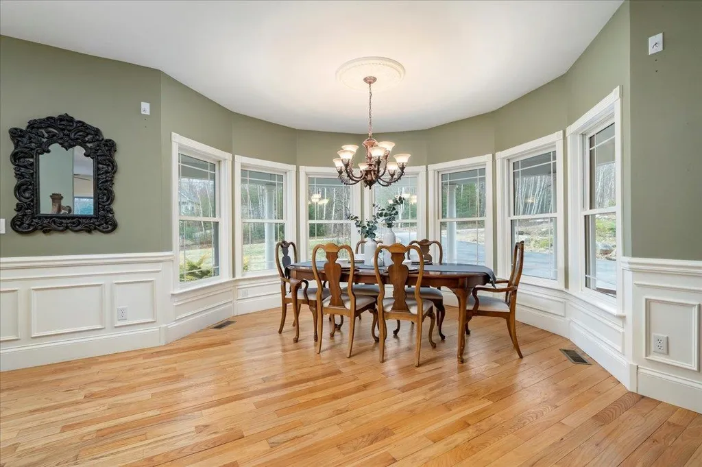 131 Lindsey Way Goffstown NH 03045