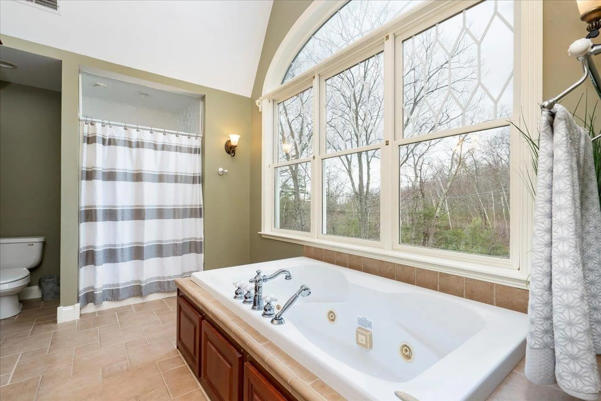 131 Lindsey Way Goffstown NH 03045