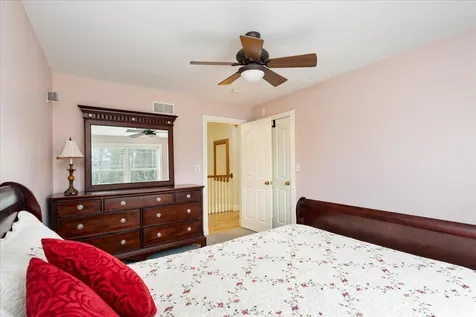 131 Lindsey Way Goffstown NH 03045
