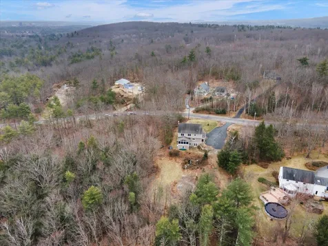 131 Lindsey Way Goffstown NH 03045