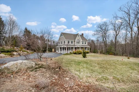 131 Lindsey Way Goffstown NH 03045