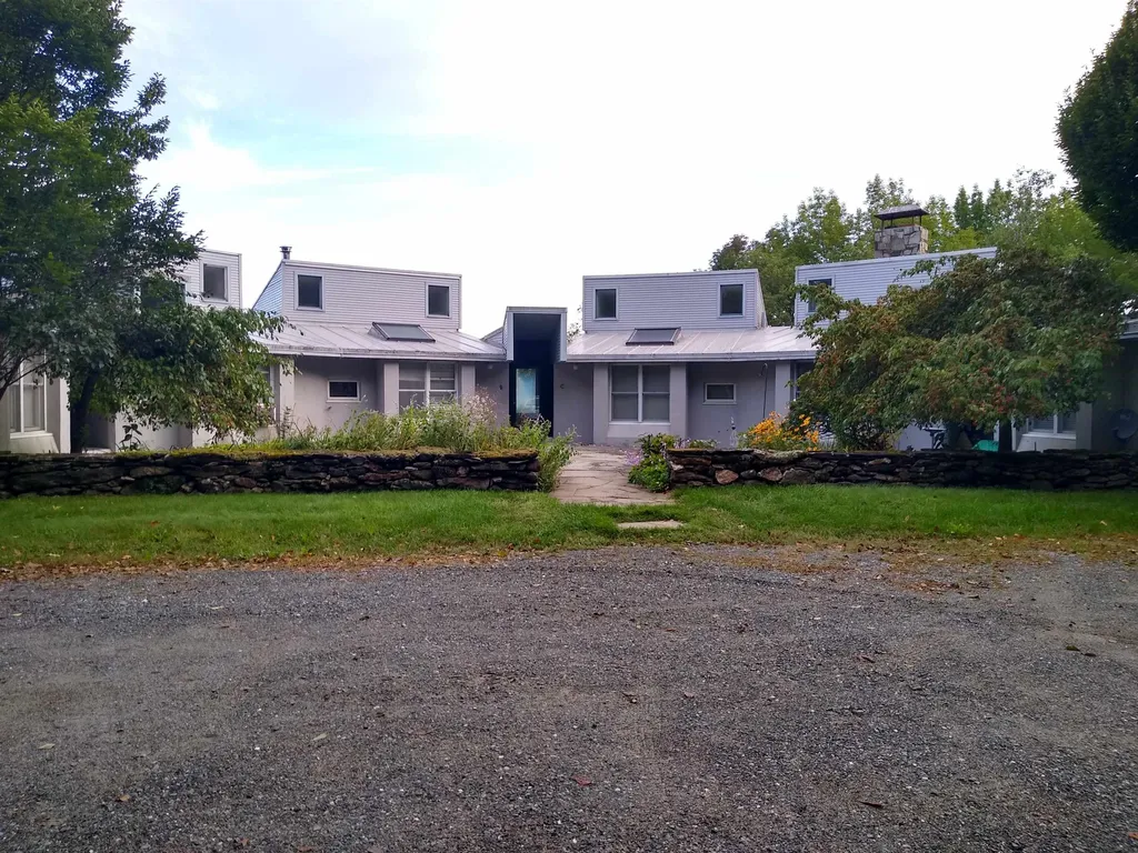 148 East Hill Road Woodstock VT 05071
