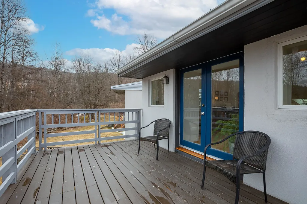 148 East Hill Road Woodstock VT 05071
