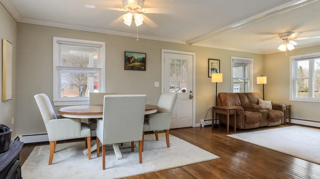 27 Shore Drive Goffstown NH 03045