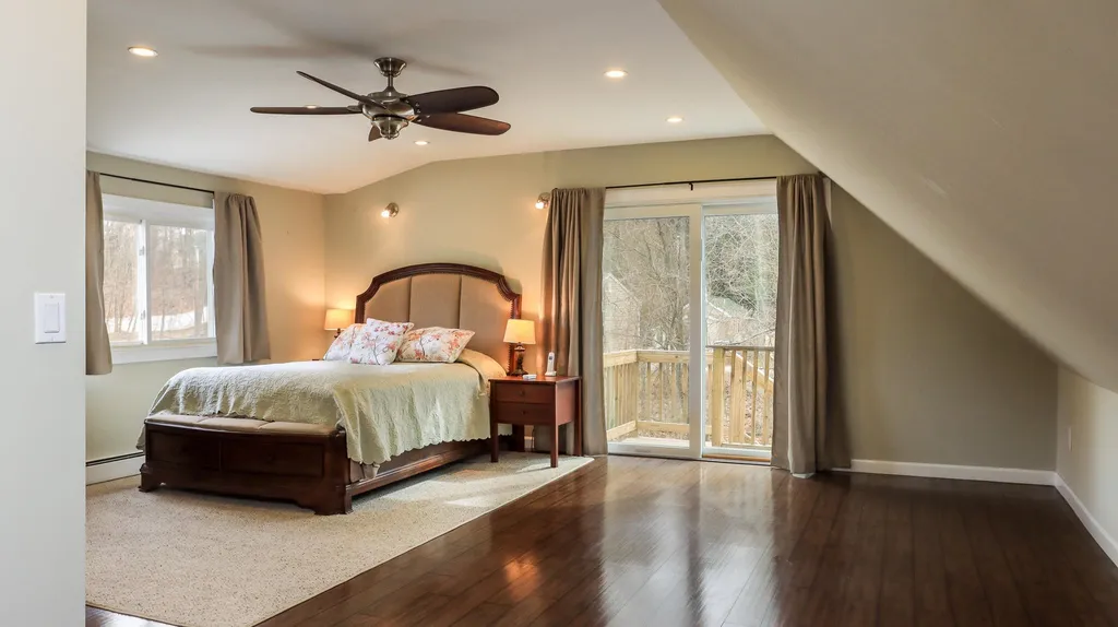 27 Shore Drive Goffstown NH 03045