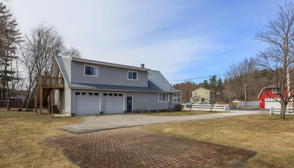 27 Shore Drive Goffstown NH 03045