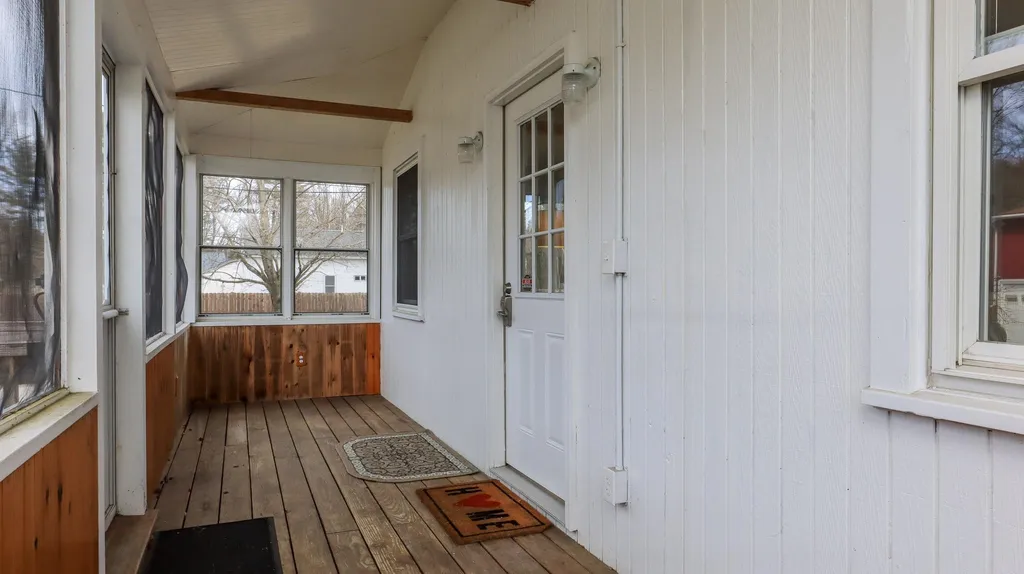27 Shore Drive Goffstown NH 03045