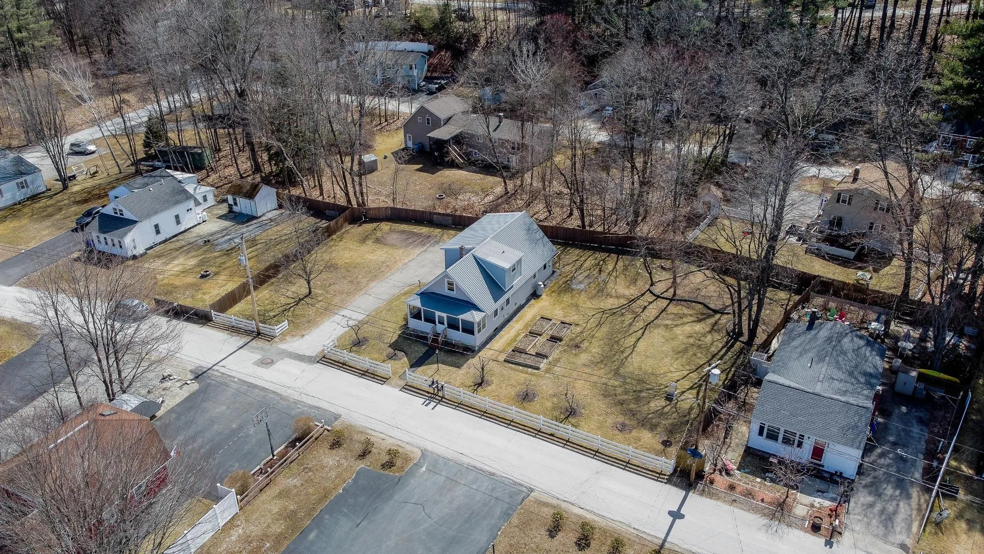 27 Shore Drive Goffstown NH 03045