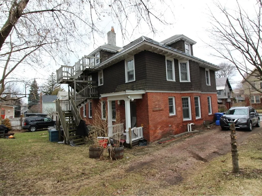 15 & 17 Adsit Court Burlington VT 05401