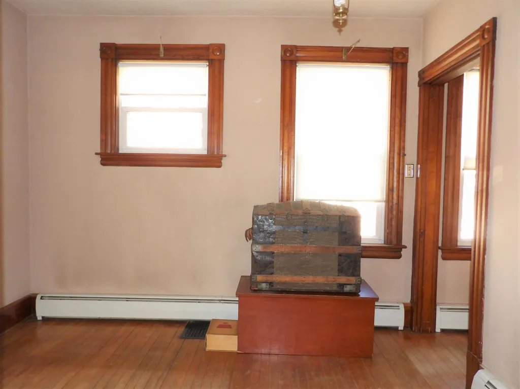 30 Oak Street Franklin NH 03235