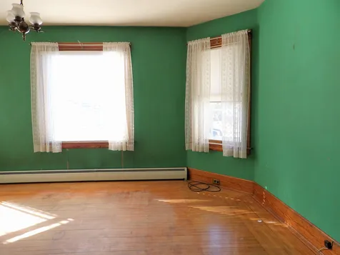 30 Oak Street Franklin NH 03235