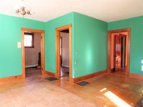 30 Oak Street Franklin NH 03235
