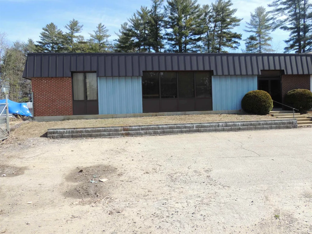31 Bay Road Sanbornton NH 03269